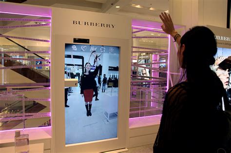 rfid digital screens burberry